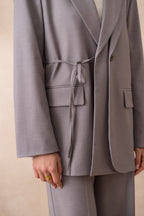 Blazer ceinturé gris