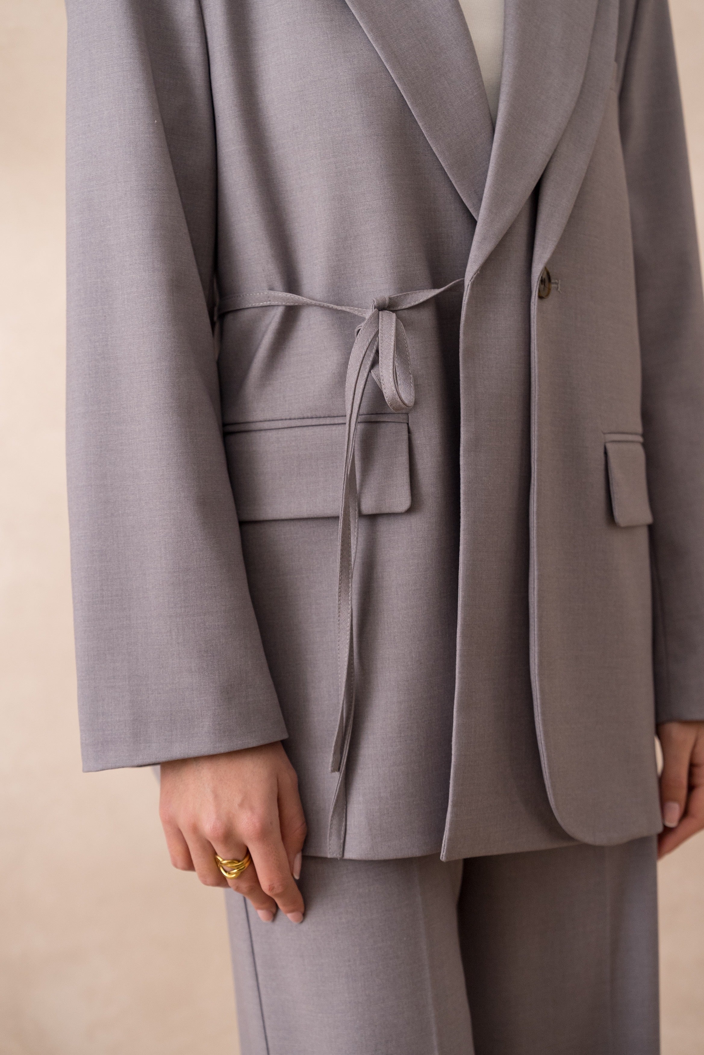 Blazer ceinturé gris