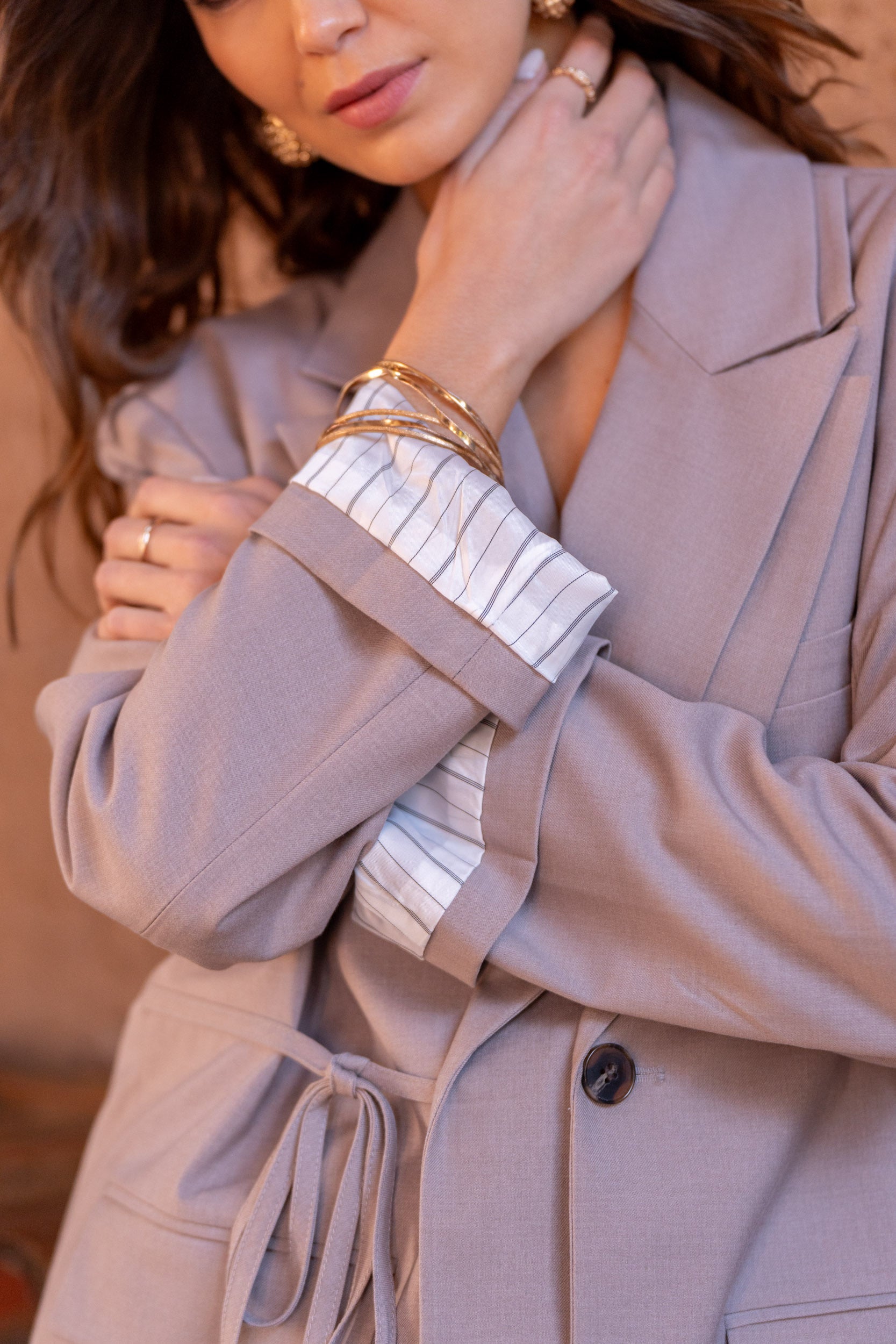 Blazer ceinturé taupe